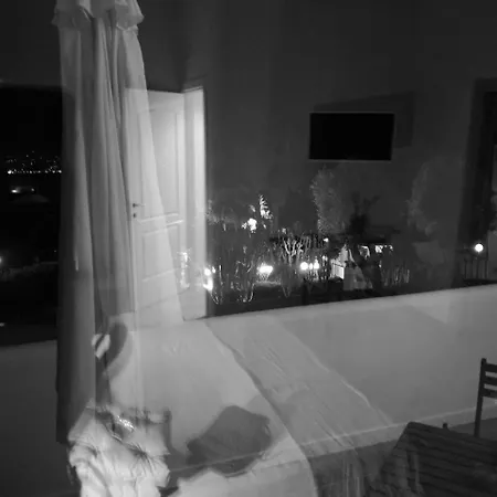 Rosalia Oda ve Kahvaltı 4*